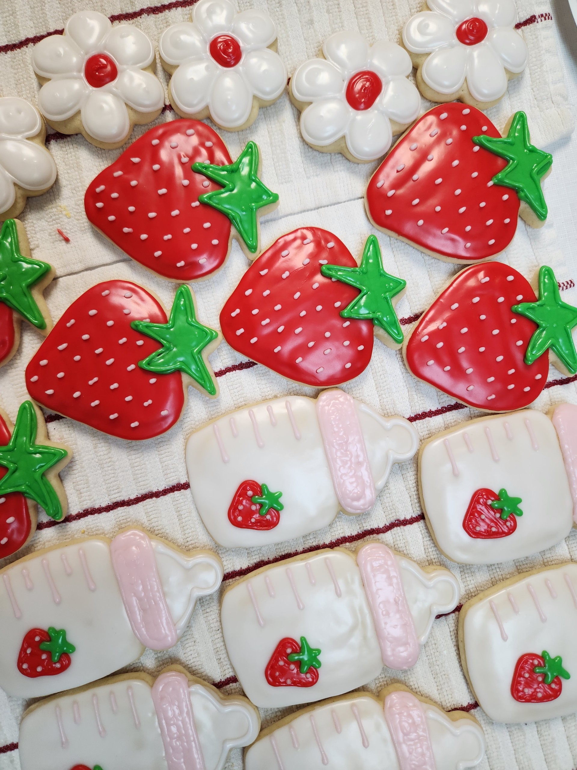 Decorated cookies made by Yum Tums by Cyn